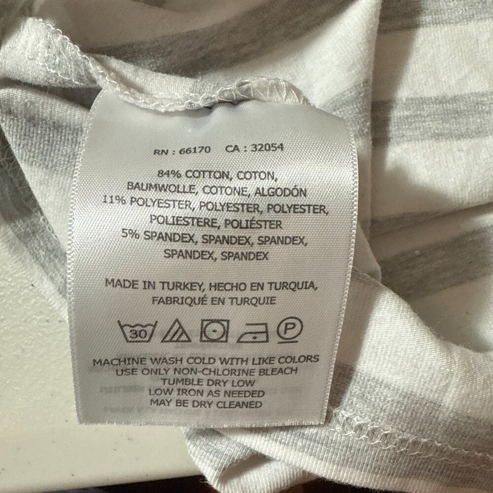 Maeve Anthropologie Women Top White Gray Striped‎ Button Detail Medium - Picture 6 of 9